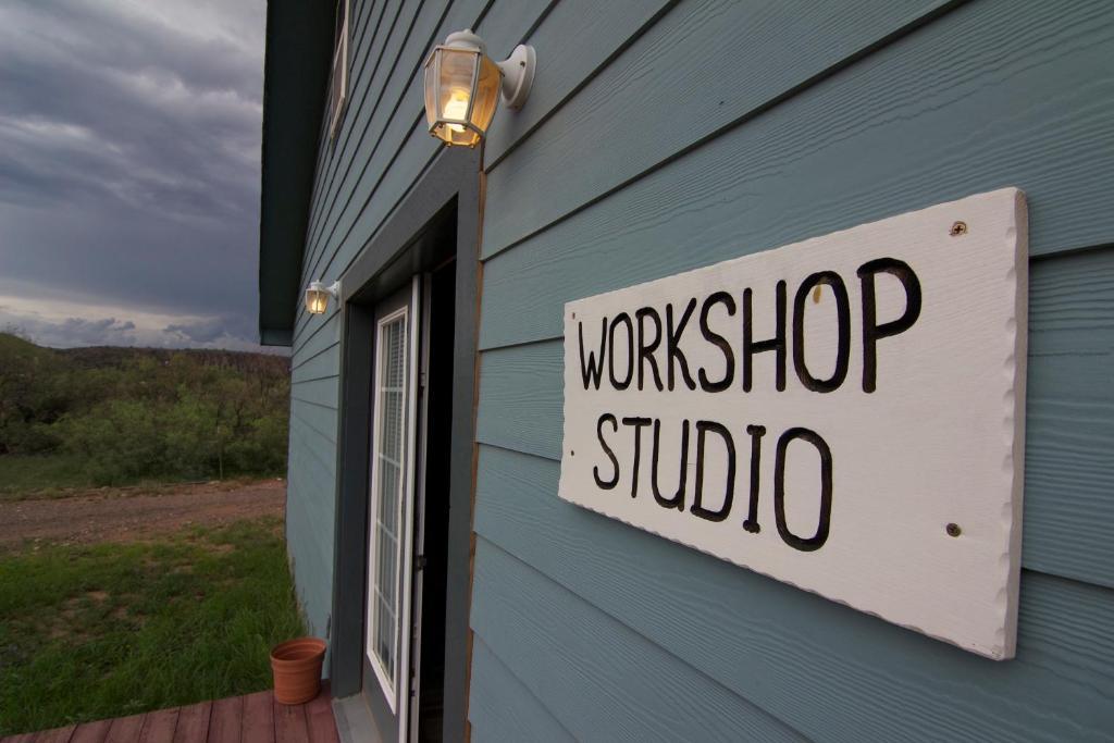 Davis Mountains Inn (Adults Only) ฟอร์ทเดวิส ภายนอก รูปภาพ