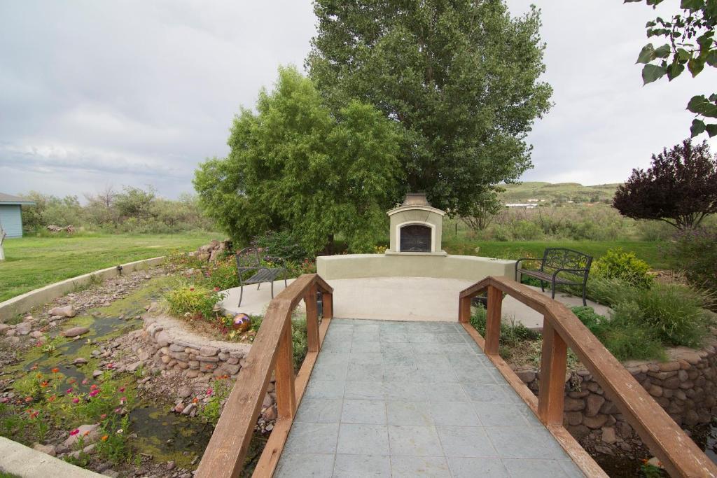 Davis Mountains Inn (Adults Only) ฟอร์ทเดวิส ภายนอก รูปภาพ
